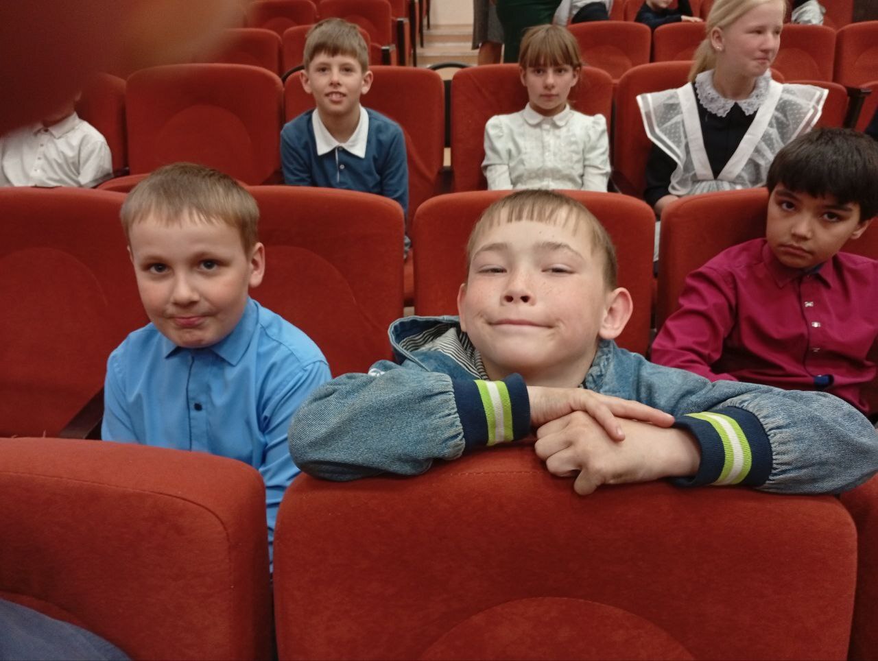 музыкальный экшен по мотивам сказки Шарля Перро &amp;quot;Красная шапочка и серый волк&amp;quot;.